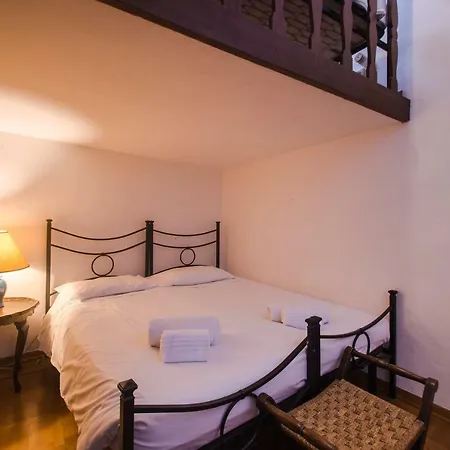 Apartment Great Location Just Infront Of Pitti Palace *
