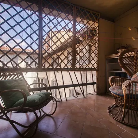 Great Location Just Infront Of Pitti Palace