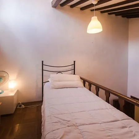 Great Location Just Infront Of Pitti Palace Florence