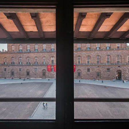 Great Location Just Infront Of Pitti Palace *