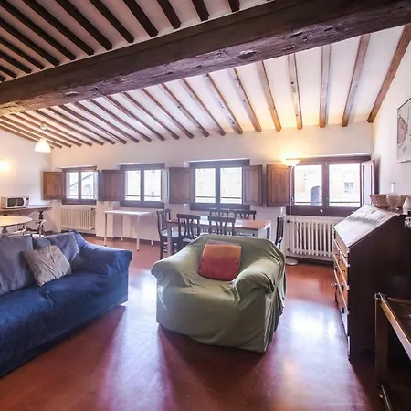 Great Location Just Infront Of Pitti Palace Apartment Florence