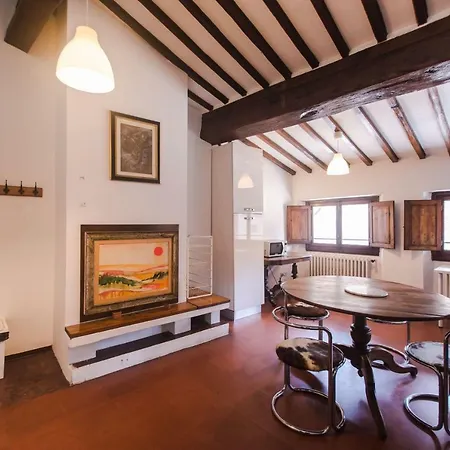 Apartment Great Location Just Infront Of Pitti Palace Florence